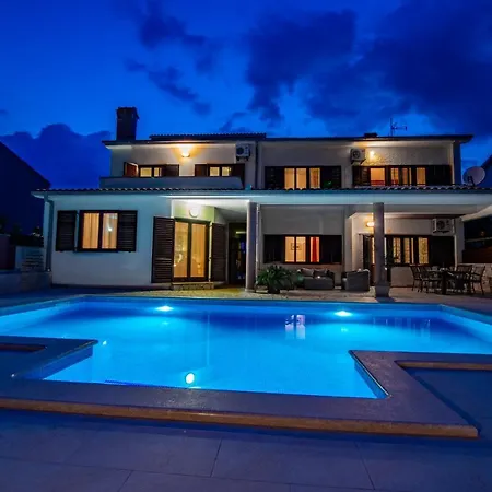 Vila Komel