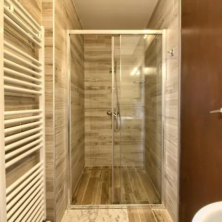 Vila Komel Vila *