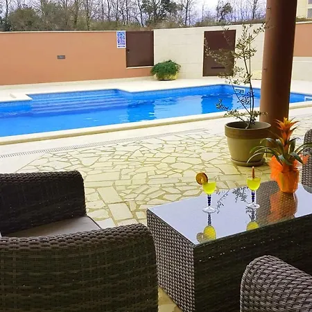 Vila Vila Komel